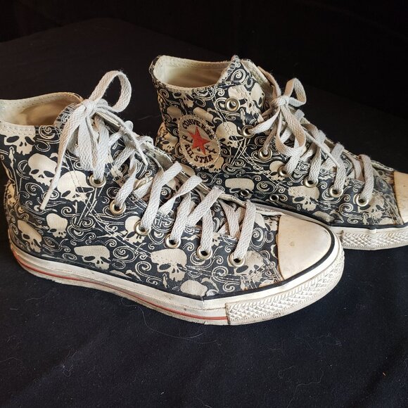 Converse Black and White Skull-Patterned Sneakers - Picture 1 of 5